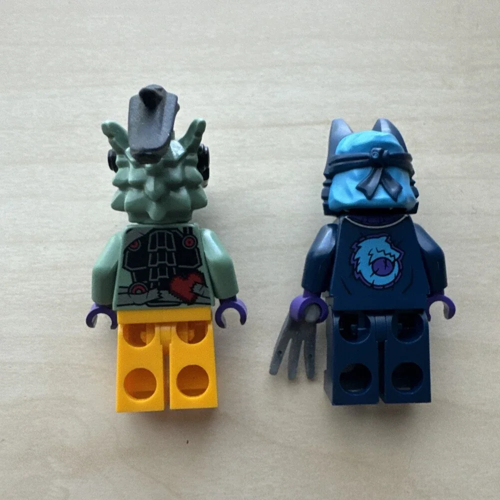 Lego Hausner Shoulder Armor Scabbard Ninjago Minifigure & Wolf Mask Warrior